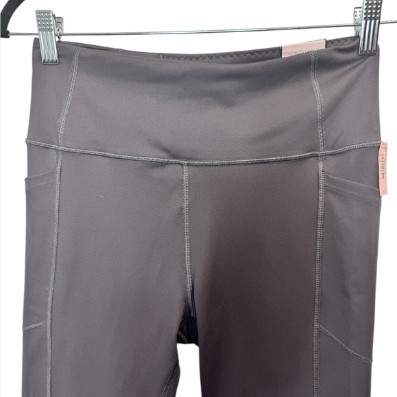 Victoria's Secret Studio 7/8 Leggings Grey - Picture 4 of 14